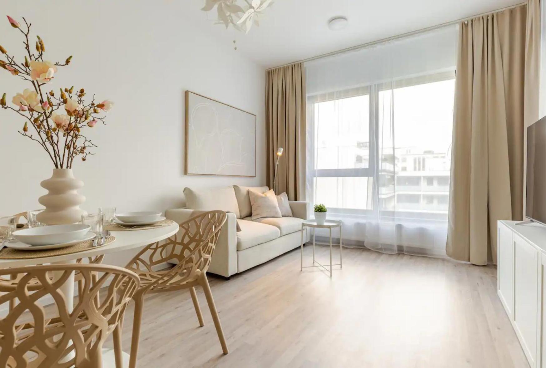 Magnolie Suite Presidential Garden Free Parking Bratislava Exterior photo